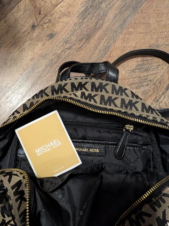 Michael Kors Abbey Medium Backpack main image 9
